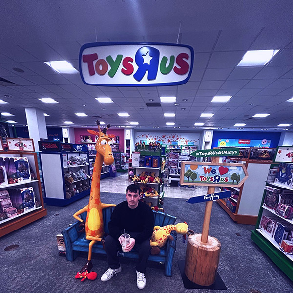 Live At Toys "R" Us - Purple Underground | MixtapeMonkey.com